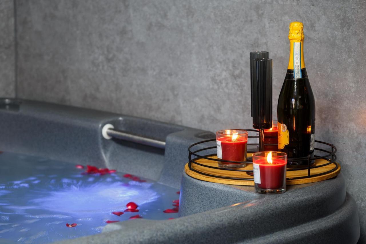 Riverside Studio With Jacuzzi! Sheffield Exterior foto