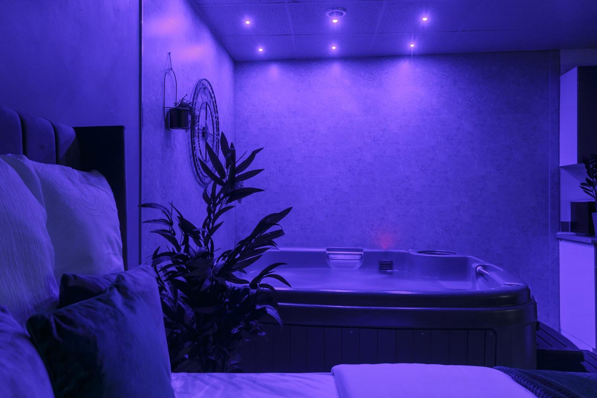 Riverside Studio With Jacuzzi! Sheffield Exterior foto